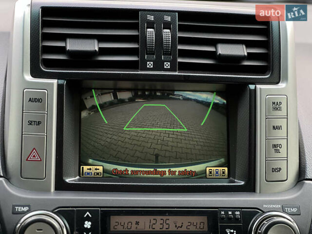 Серый Тойота Ленд Крузер Прадо, объемом двигателя 4 л и пробегом 220 тыс. км за 24300 $, фото 46 на Automoto.ua