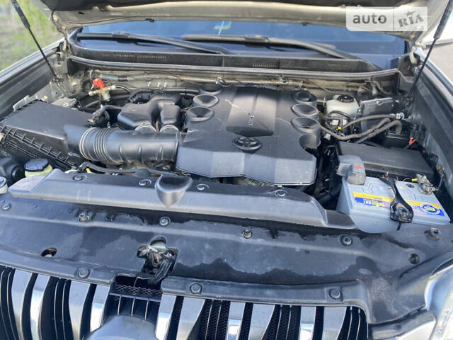 Сірий Тойота Ленд Крузер Прадо, об'ємом двигуна 4 л та пробігом 265 тис. км за 21300 $, фото 11 на Automoto.ua