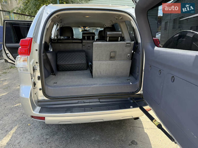 Серый Тойота Ленд Крузер Прадо, объемом двигателя 2.7 л и пробегом 200 тыс. км за 18499 $, фото 18 на Automoto.ua