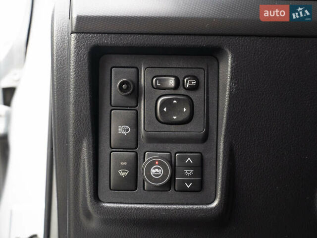 Сірий Тойота Ленд Крузер Прадо, об'ємом двигуна 3.96 л та пробігом 232 тис. км за 22900 $, фото 22 на Automoto.ua