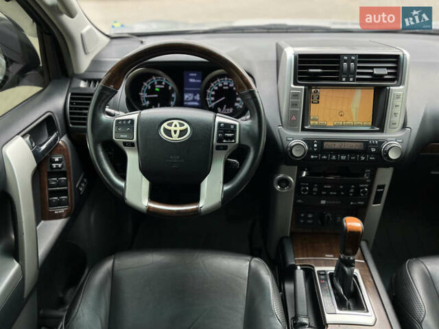 Серый Тойота Ленд Крузер Прадо, объемом двигателя 4 л и пробегом 220 тыс. км за 24300 $, фото 25 на Automoto.ua