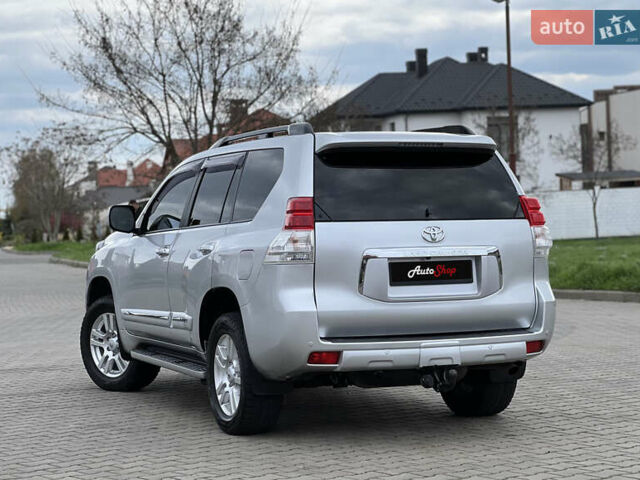 Серый Тойота Ленд Крузер Прадо, объемом двигателя 4 л и пробегом 220 тыс. км за 24300 $, фото 7 на Automoto.ua