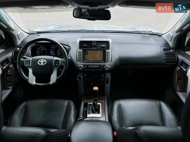 Серый Тойота Ленд Крузер Прадо, объемом двигателя 4 л и пробегом 220 тыс. км за 24300 $, фото 22 на Automoto.ua