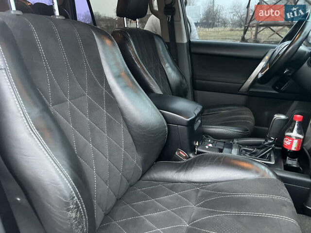 Серый Тойота Ленд Крузер Прадо, объемом двигателя 2.98 л и пробегом 210 тыс. км за 22999 $, фото 18 на Automoto.ua