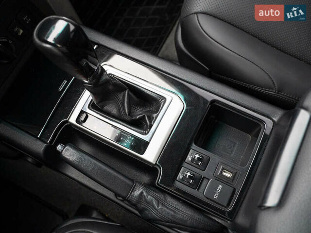 Сірий Тойота Ленд Крузер Прадо, об'ємом двигуна 3.96 л та пробігом 232 тис. км за 22900 $, фото 15 на Automoto.ua