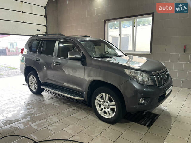 Серый Тойота Ленд Крузер Прадо, объемом двигателя 3 л и пробегом 478 тыс. км за 21500 $, фото 3 на Automoto.ua