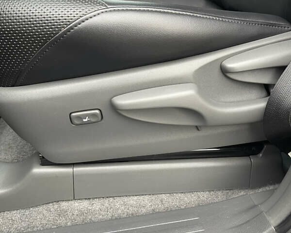 Серый Тойота Ленд Крузер Прадо, объемом двигателя 2.98 л и пробегом 139 тыс. км за 28000 $, фото 26 на Automoto.ua