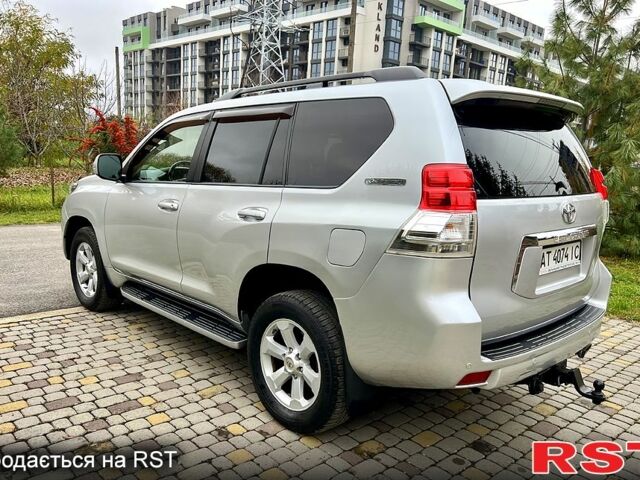 Серый Тойота Ленд Крузер Прадо, объемом двигателя 4 л и пробегом 272 тыс. км за 22700 $, фото 5 на Automoto.ua