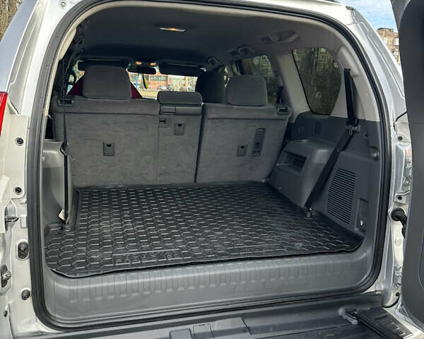 Серый Тойота Ленд Крузер Прадо, объемом двигателя 2.69 л и пробегом 104 тыс. км за 21500 $, фото 8 на Automoto.ua