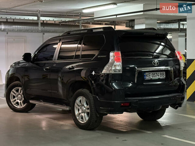 Серый Тойота Ленд Крузер Прадо, объемом двигателя 4 л и пробегом 200 тыс. км за 24500 $, фото 4 на Automoto.ua