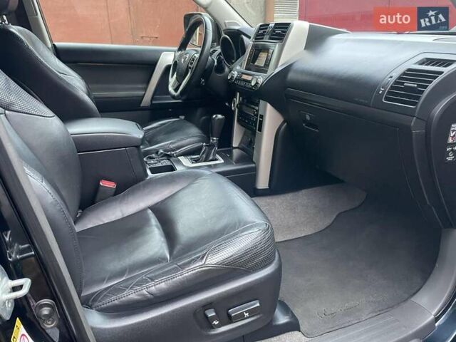 Серый Тойота Ленд Крузер Прадо, объемом двигателя 4 л и пробегом 240 тыс. км за 22950 $, фото 14 на Automoto.ua