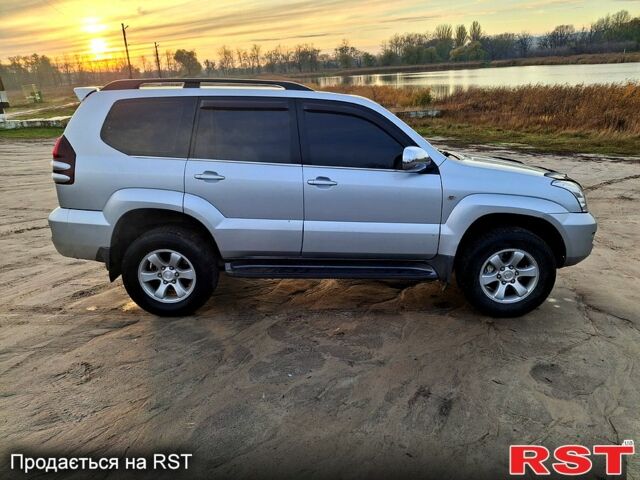 Сірий Тойота Ленд Крузер Прадо, об'ємом двигуна 4.5 л та пробігом 200 тис. км за 15000 $, фото 4 на Automoto.ua
