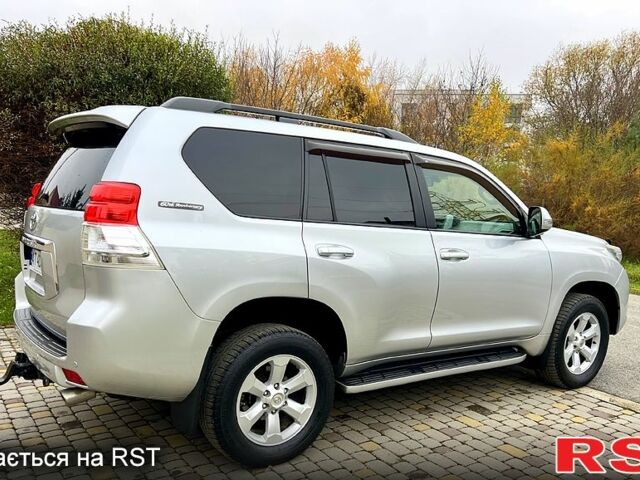Серый Тойота Ленд Крузер Прадо, объемом двигателя 4 л и пробегом 272 тыс. км за 22700 $, фото 4 на Automoto.ua