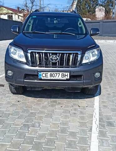 Серый Тойота Ленд Крузер Прадо, объемом двигателя 3 л и пробегом 158 тыс. км за 25000 $, фото 1 на Automoto.ua