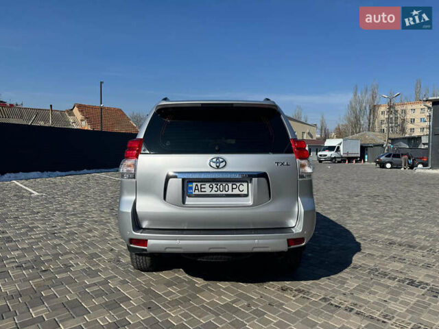 Серый Тойота Ленд Крузер Прадо, объемом двигателя 2.69 л и пробегом 104 тыс. км за 21500 $, фото 3 на Automoto.ua