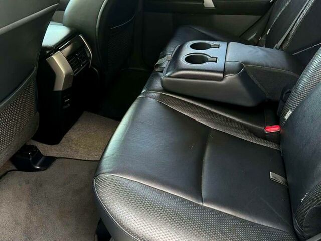 Сірий Тойота Ленд Крузер Прадо, об'ємом двигуна 4 л та пробігом 240 тис. км за 22950 $, фото 10 на Automoto.ua