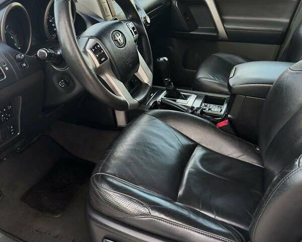 Серый Тойота Ленд Крузер Прадо, объемом двигателя 4 л и пробегом 240 тыс. км за 22950 $, фото 22 на Automoto.ua