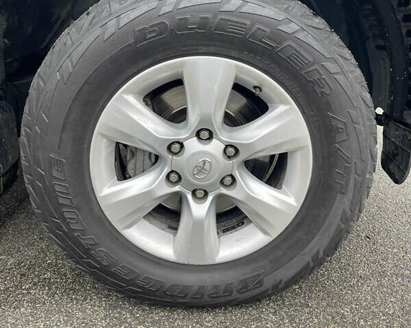 Серый Тойота Ленд Крузер Прадо, объемом двигателя 2.98 л и пробегом 139 тыс. км за 28000 $, фото 33 на Automoto.ua