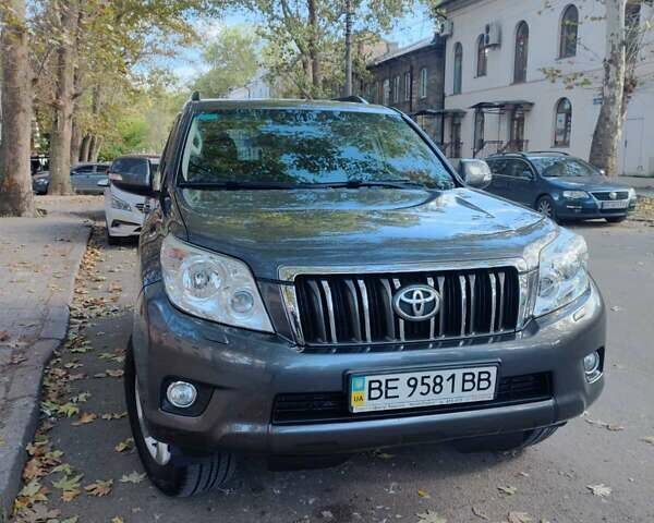 Сірий Тойота Ленд Крузер Прадо, об'ємом двигуна 3 л та пробігом 113 тис. км за 23000 $, фото 3 на Automoto.ua