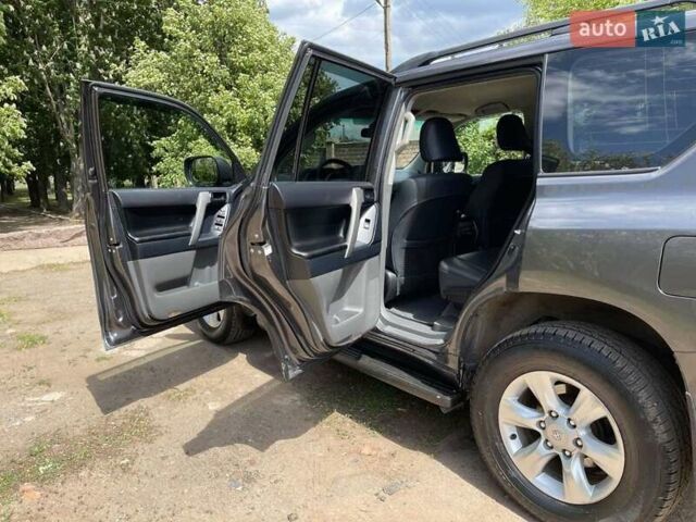 Сірий Тойота Ленд Крузер Прадо, об'ємом двигуна 3.96 л та пробігом 201 тис. км за 25000 $, фото 9 на Automoto.ua