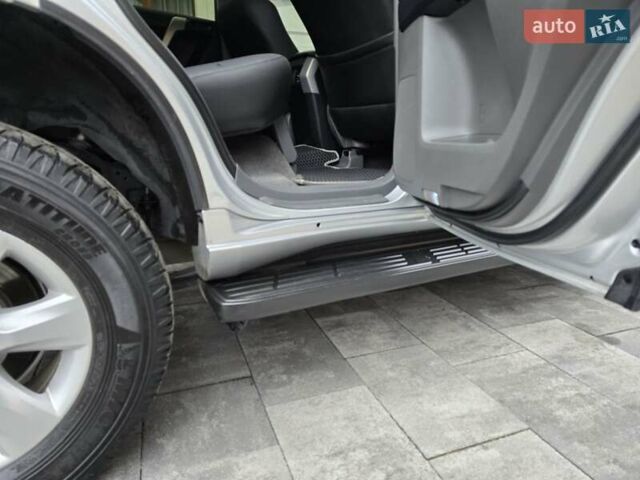 Серый Тойота Ленд Крузер Прадо, объемом двигателя 3 л и пробегом 281 тыс. км за 21900 $, фото 37 на Automoto.ua