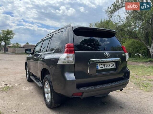 Сірий Тойота Ленд Крузер Прадо, об'ємом двигуна 3.96 л та пробігом 201 тис. км за 25000 $, фото 4 на Automoto.ua
