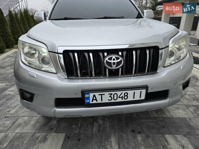 Серый Тойота Ленд Крузер Прадо, объемом двигателя 3 л и пробегом 281 тыс. км за 21900 $, фото 11 на Automoto.ua