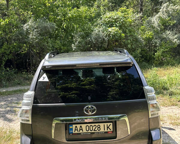 Сірий Тойота Ленд Крузер Прадо, об'ємом двигуна 2.98 л та пробігом 347 тис. км за 24000 $, фото 8 на Automoto.ua