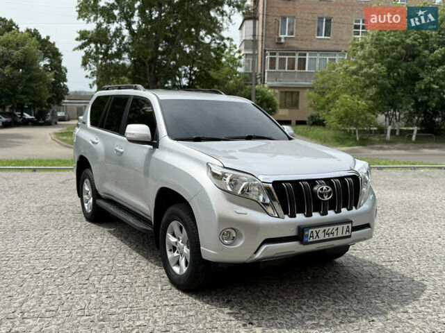 Тойота Ленд Крузер Прадо 2012 в Харькове на Automoto.ua Серый Тойота Ленд Крузер Прадо, объемом двигателя 4 л и пробегом 170 тыс. км за 20000 $, фото 2 на Automoto.ua