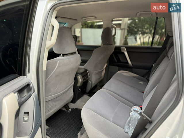 Тойота Ленд Крузер Прадо 2012 в Харькове на Automoto.ua Серый Тойота Ленд Крузер Прадо, объемом двигателя 4 л и пробегом 170 тыс. км за 20000 $, фото 19 на Automoto.ua