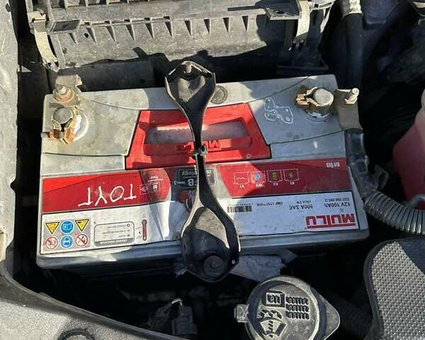 Серый Тойота Ленд Крузер Прадо, объемом двигателя 2.98 л и пробегом 280 тыс. км за 24000 $, фото 27 на Automoto.ua