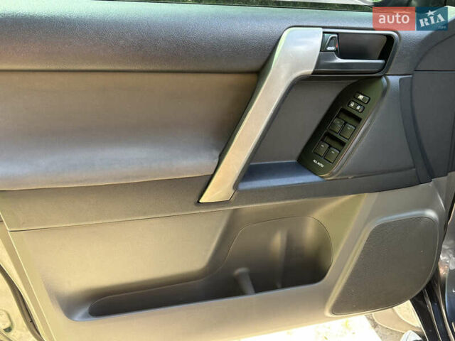 Сірий Тойота Ленд Крузер Прадо, об'ємом двигуна 2.98 л та пробігом 347 тис. км за 24000 $, фото 12 на Automoto.ua