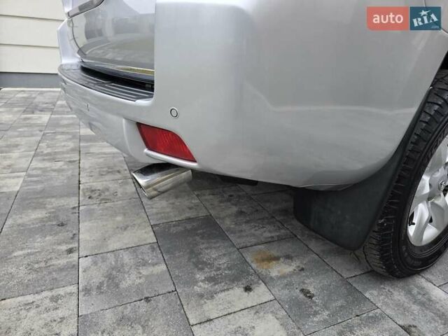 Серый Тойота Ленд Крузер Прадо, объемом двигателя 3 л и пробегом 281 тыс. км за 21900 $, фото 55 на Automoto.ua