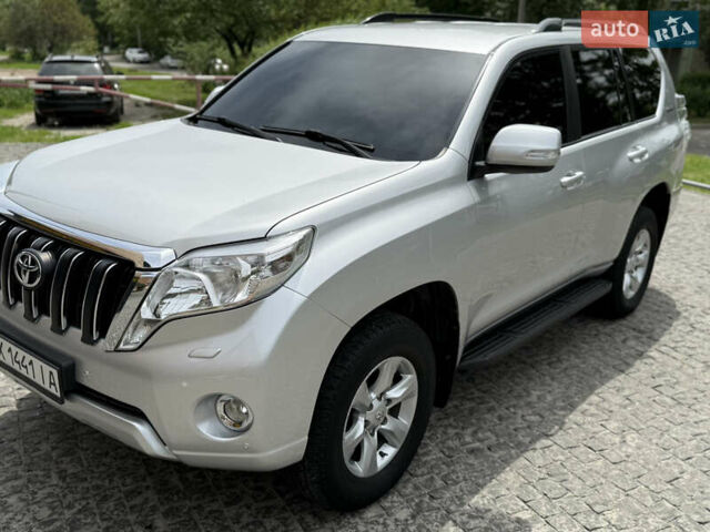Тойота Ленд Крузер Прадо 2012 в Харькове на Automoto.ua Серый Тойота Ленд Крузер Прадо, объемом двигателя 4 л и пробегом 170 тыс. км за 20000 $, фото 7 на Automoto.ua