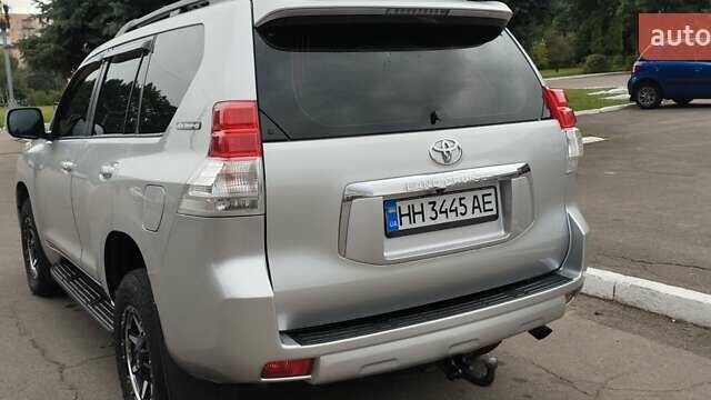 Серый Тойота Ленд Крузер Прадо, объемом двигателя 3 л и пробегом 254 тыс. км за 24200 $, фото 24 на Automoto.ua