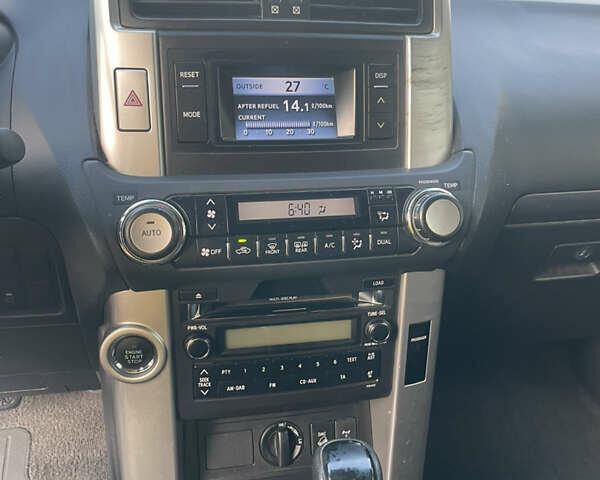 Серый Тойота Ленд Крузер Прадо, объемом двигателя 3.96 л и пробегом 163 тыс. км за 30500 $, фото 5 на Automoto.ua