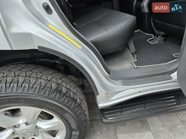 Серый Тойота Ленд Крузер Прадо, объемом двигателя 3 л и пробегом 281 тыс. км за 21900 $, фото 36 на Automoto.ua