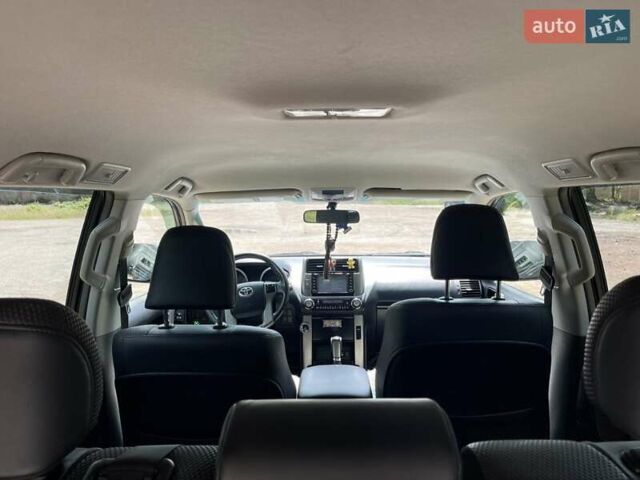 Сірий Тойота Ленд Крузер Прадо, об'ємом двигуна 3.96 л та пробігом 201 тис. км за 25000 $, фото 17 на Automoto.ua