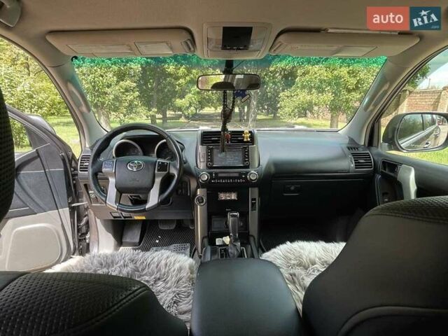 Сірий Тойота Ленд Крузер Прадо, об'ємом двигуна 3.96 л та пробігом 201 тис. км за 25000 $, фото 13 на Automoto.ua