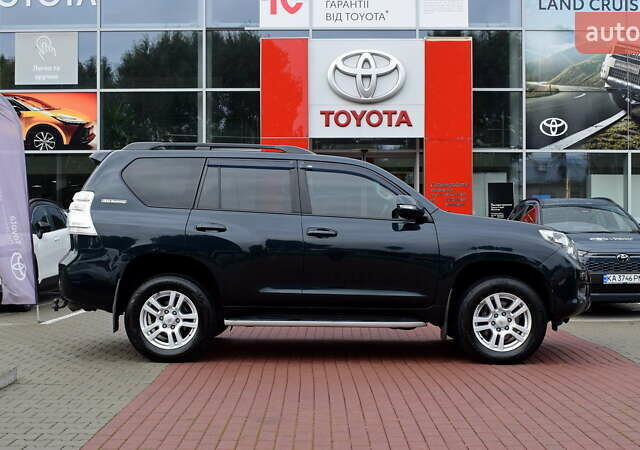 Серый Тойота Ленд Крузер Прадо, объемом двигателя 3.96 л и пробегом 295 тыс. км за 25900 $, фото 16 на Automoto.ua