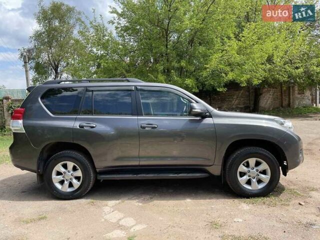 Сірий Тойота Ленд Крузер Прадо, об'ємом двигуна 3.96 л та пробігом 201 тис. км за 25000 $, фото 5 на Automoto.ua