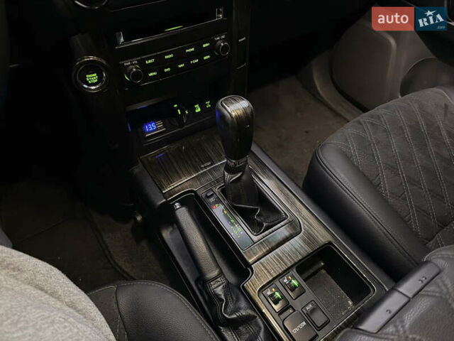 Серый Тойота Ленд Крузер Прадо, объемом двигателя 3 л и пробегом 243 тыс. км за 21500 $, фото 15 на Automoto.ua