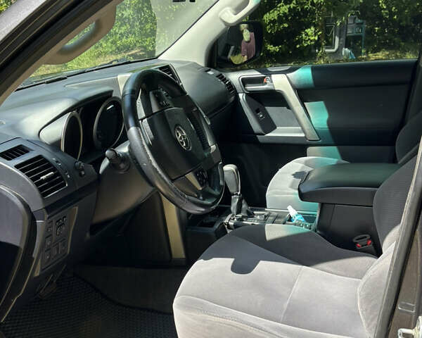 Сірий Тойота Ленд Крузер Прадо, об'ємом двигуна 2.98 л та пробігом 347 тис. км за 24000 $, фото 13 на Automoto.ua