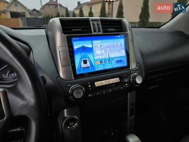 Серый Тойота Ленд Крузер Прадо, объемом двигателя 3 л и пробегом 281 тыс. км за 21900 $, фото 19 на Automoto.ua