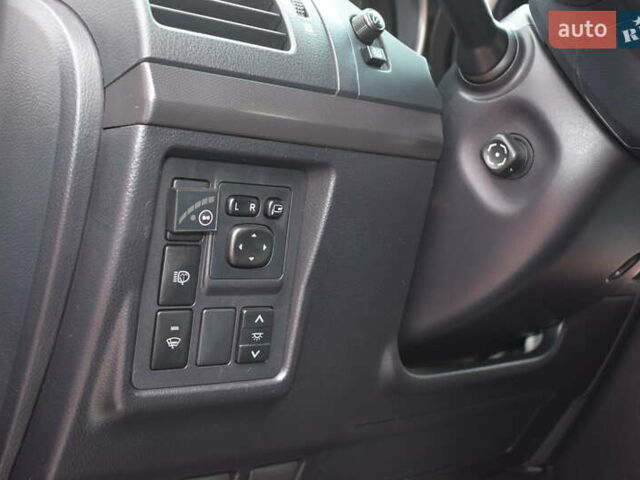 Серый Тойота Ленд Крузер Прадо, объемом двигателя 3.96 л и пробегом 295 тыс. км за 25900 $, фото 19 на Automoto.ua