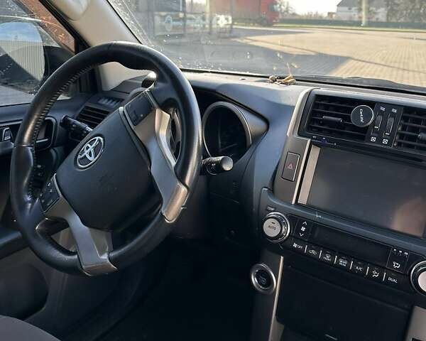 Серый Тойота Ленд Крузер Прадо, объемом двигателя 2.98 л и пробегом 280 тыс. км за 24000 $, фото 21 на Automoto.ua