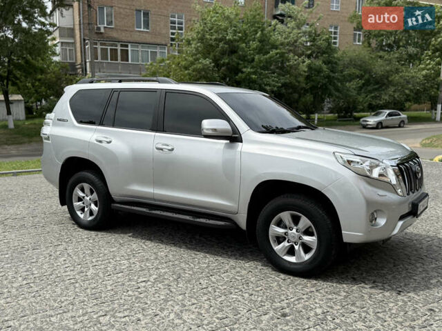 Тойота Ленд Крузер Прадо 2012 в Харькове на Automoto.ua Серый Тойота Ленд Крузер Прадо, объемом двигателя 4 л и пробегом 170 тыс. км за 20000 $, фото 6 на Automoto.ua