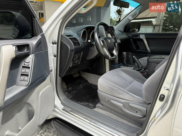 Тойота Ленд Крузер Прадо 2012 в Харькове на Automoto.ua Серый Тойота Ленд Крузер Прадо, объемом двигателя 4 л и пробегом 170 тыс. км за 20000 $, фото 17 на Automoto.ua