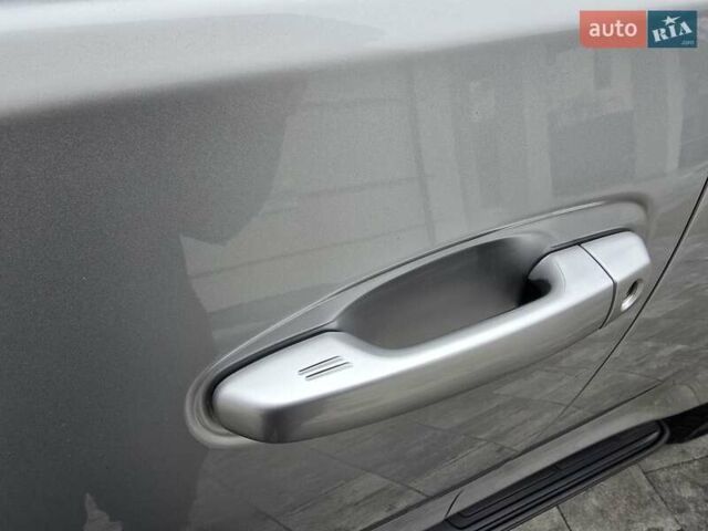 Серый Тойота Ленд Крузер Прадо, объемом двигателя 3 л и пробегом 281 тыс. км за 21900 $, фото 66 на Automoto.ua