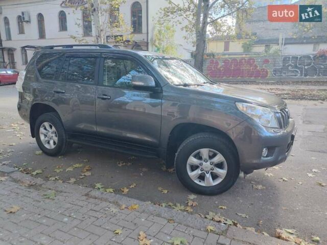 Сірий Тойота Ленд Крузер Прадо, об'ємом двигуна 3 л та пробігом 113 тис. км за 23000 $, фото 2 на Automoto.ua